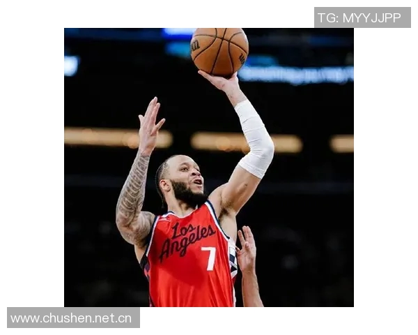 海兰德表现出色7投4中三分球3记贡献11分1篮板2抢断值得期待